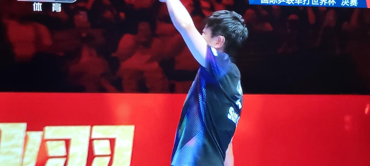 连续第三次夺得世界杯、创造WTT历史的莎莎接受记者采访讲得太棒了！莎莎第三次勇