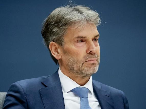 就在刚刚中方终于出手了，12月17日，中方正式发布最终裁定：从即日