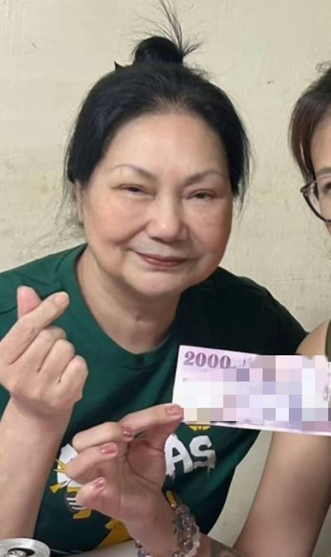 2026年9月28日，有创作者在网络平台曝出徐家今年中秋节的过节细节，S妈没和小S、女婿具俊晔一同过