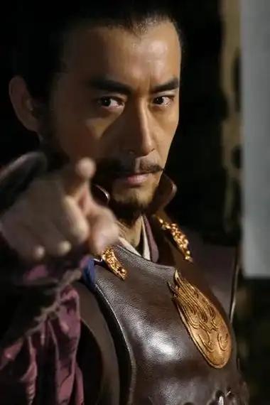 玄武门之变前，如果李世民稍加迟疑，首先冲上来砍他的肯定不是李建成，而是尉迟敬德。