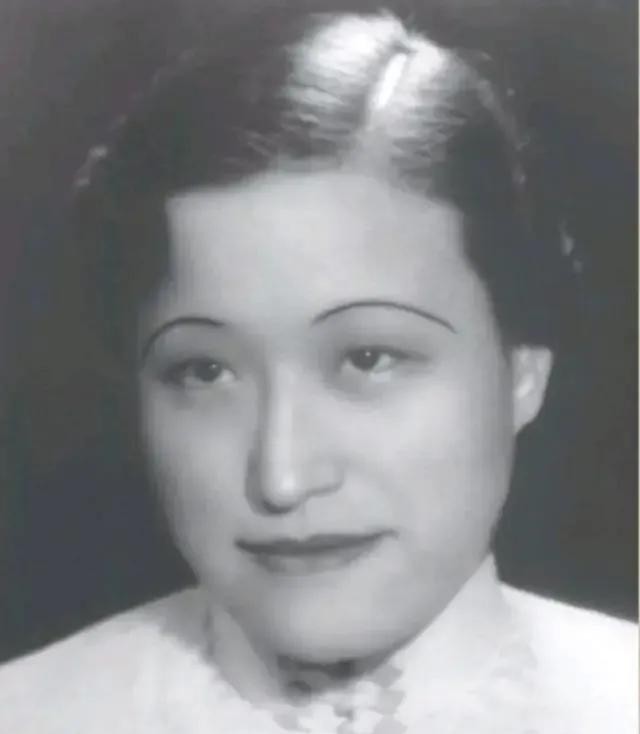 1941年，宋美龄出现在一女子家中，怒甩对方一巴掌大警告说：“离蒋先生远点！”谁