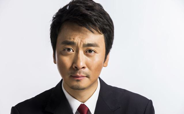拍《人民的名义》时，导演给黄俊鹏打电话:“我有一个角色很适合你，而且还全是床戏。