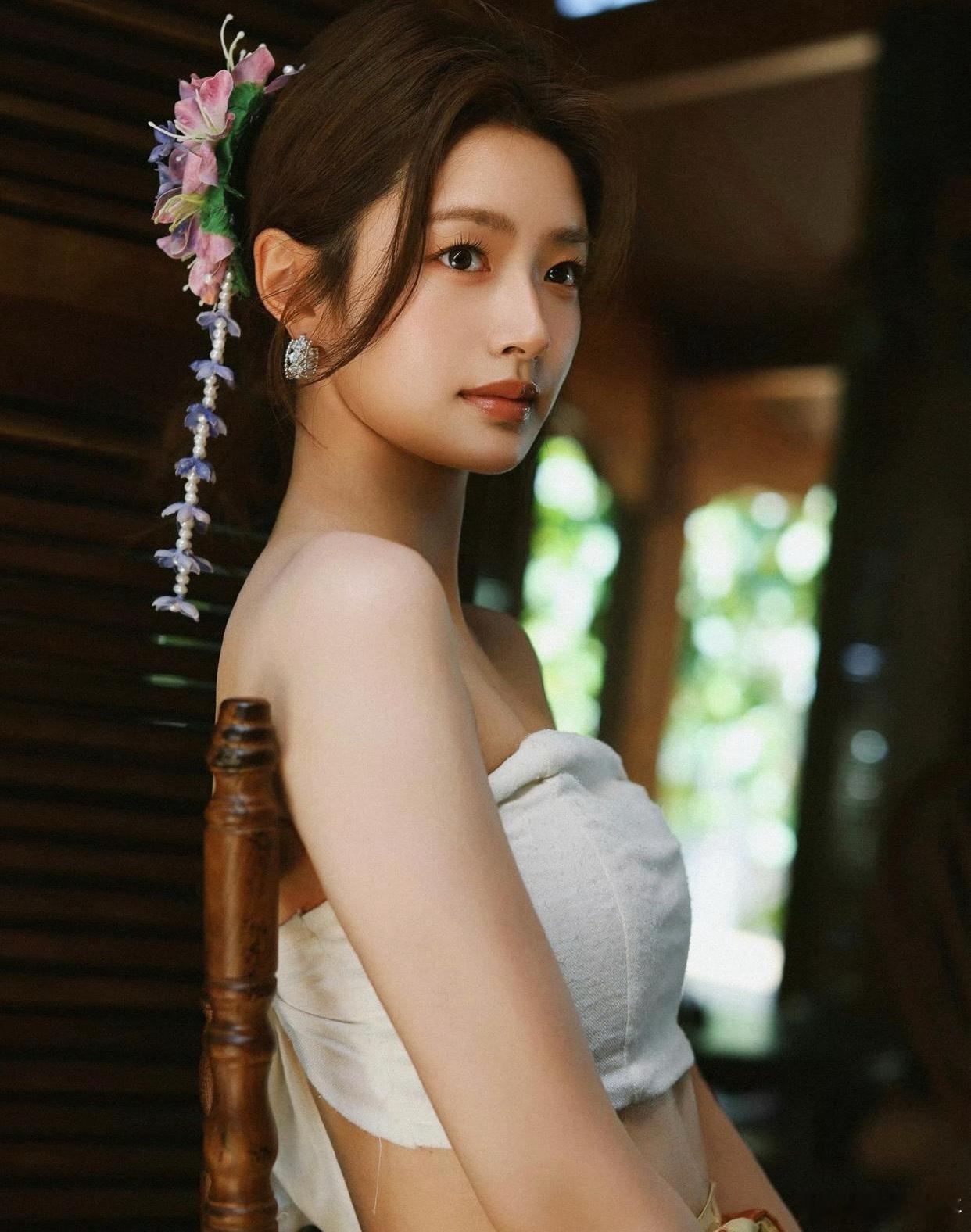 1.李小冉和徐佳宁不止是夫妻，更是紧密绑定的商业伙伴，只要没出现原则性大问题，两