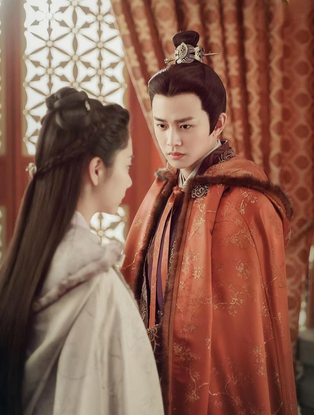 谁懂啊！任嘉伦才是内娱追星的理想标杆✨始于《锦衣之下》陆绎的飞鱼服惊艳，陷于他