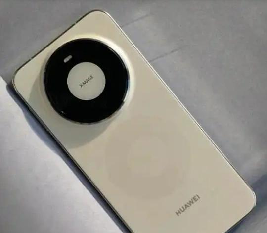 黄牛哭晕！华为Mate80ProMax直降900，7100元现货抢加价