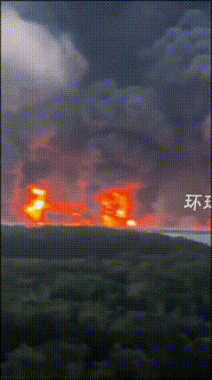 乌克兰的无人机打到了莫斯科，虽然说莫斯科进行了拦截，但是还是有漏网之弹，在建筑物