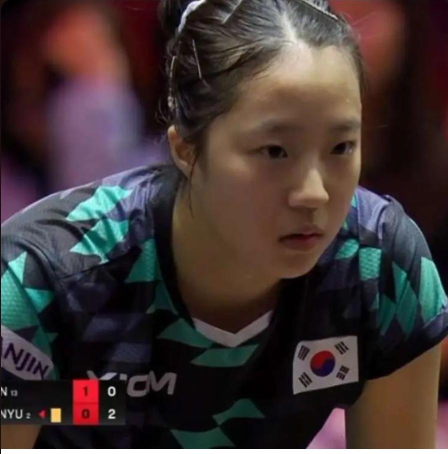 新加披WTT大满贯，王曼昱3:1战胜申裕斌，抗住了一场硬仗，晋级女单8强。万万