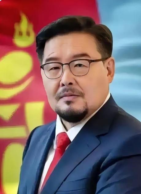 赞丹沙塔尔又辞职了！这位蒙古国总理已经是第二次撂挑子了。明面上说不贪恋权