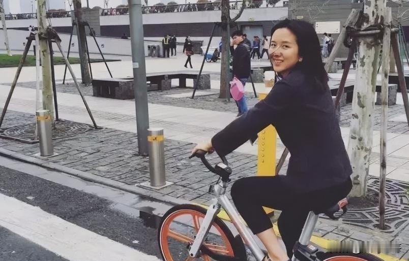 一边是200块押金被欠着的ofo，一边是36岁套现15亿、完美离场：摩拜女神胡