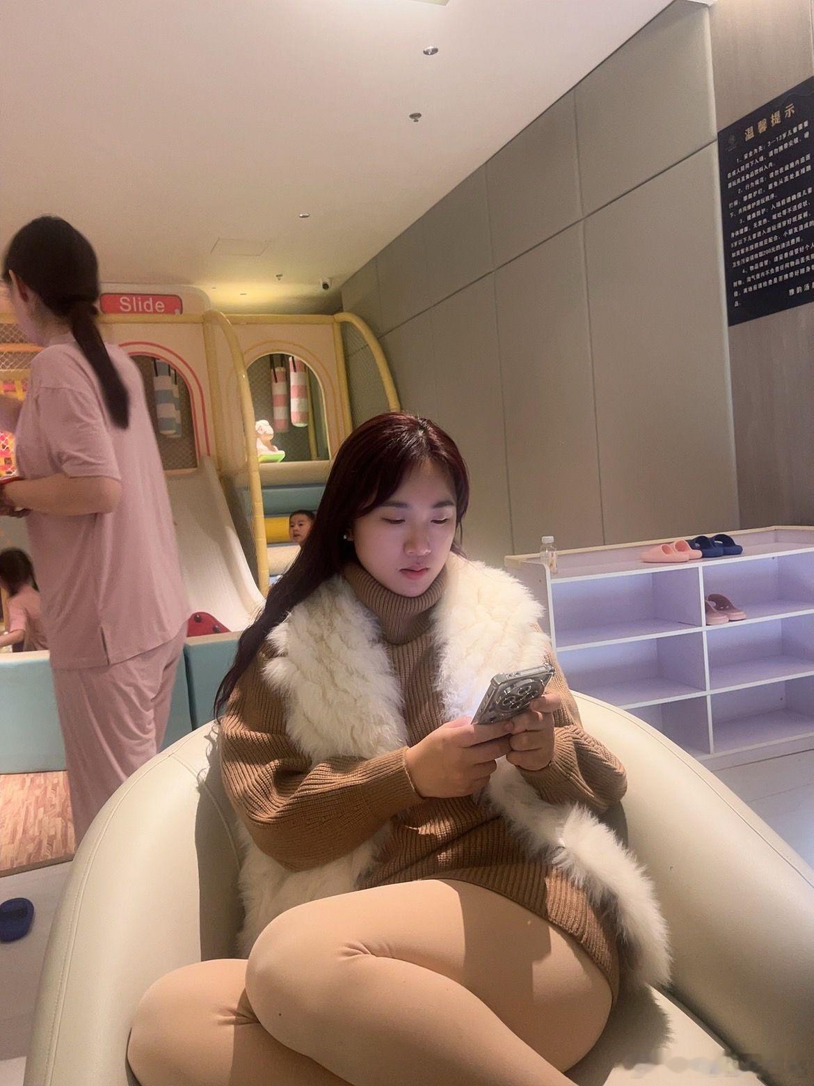 轻熟女神范儿东北姑娘美女