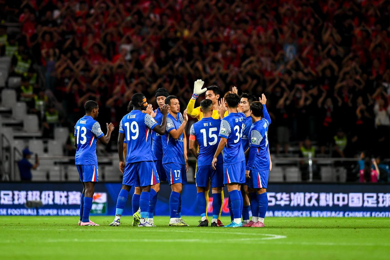 分析——远藤航加盟上海申花队的真假！远藤航加盟上海申花队的消息一度上了热搜，询