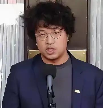 沈伯洋被大陆立案调查后，台湾安全部门正在考虑给他配保镖，至少配四个人24小时轮班