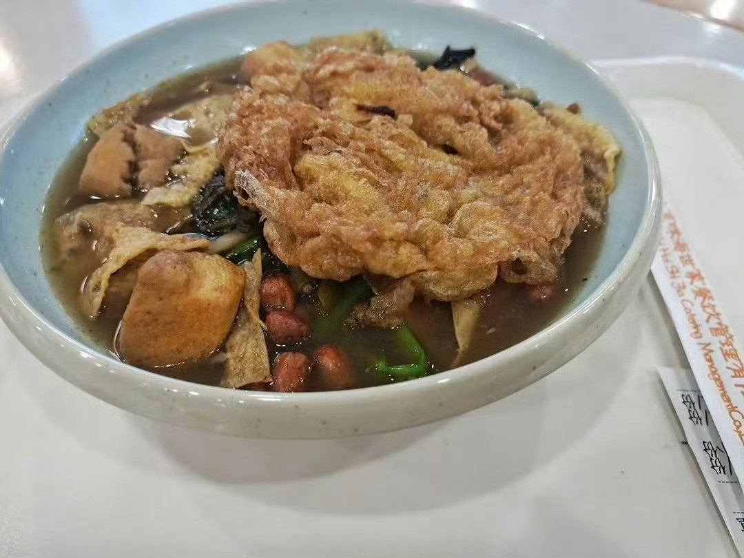 女朋友异地去找你，早上六点到，你会去接吗？