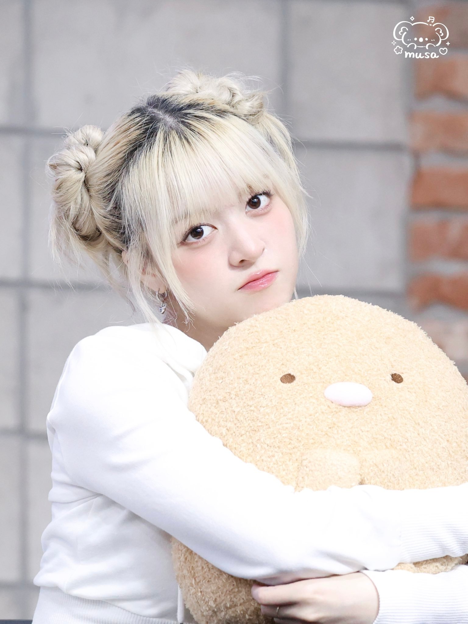 那天全员哪咤头出现在粉签会的NMIXX，阔爱~