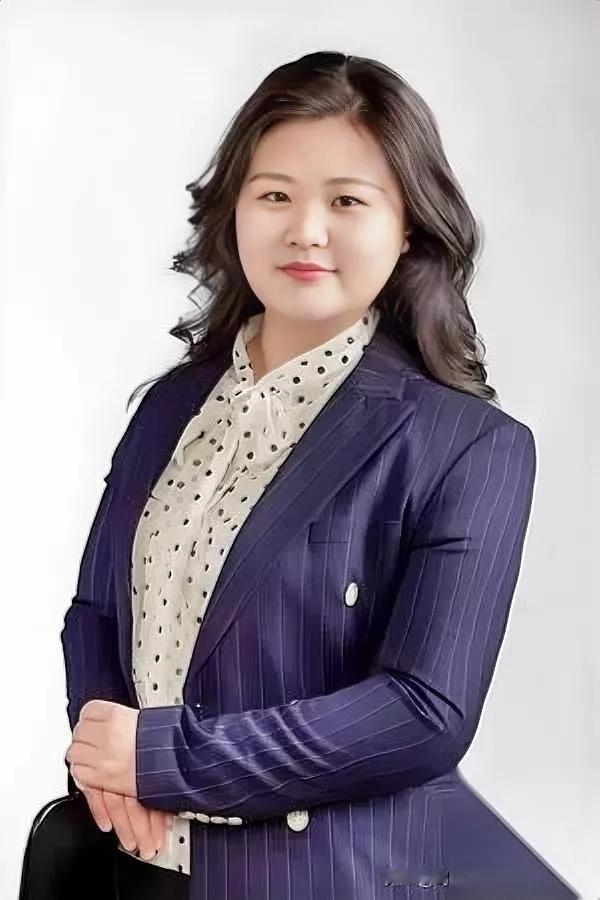 这瓜我看傻了。38岁泰康销冠任晓敏。居然搞出3-4亿的庞氏骗局，直接把整