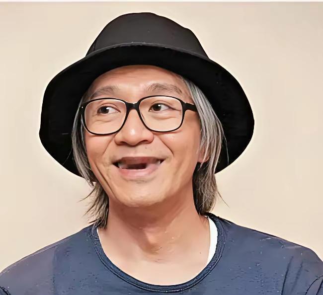 查周星驰资产那天，我盯着两组数字愣了半天——19亿港币，对比成龙的119亿，差了