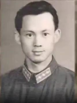 1992年，吴天一决定充当第一个“人体小白鼠”，亲自测试自己设计的高低压氧舱。“