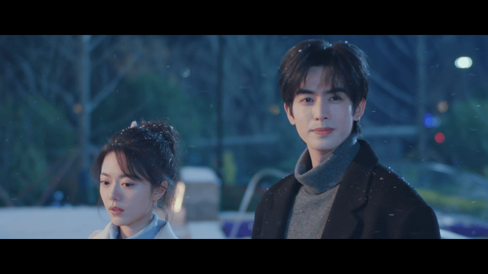 骄阳似我10集封神拾级而上不仅是一个名场面，更是曦光人生的转折点，从被伤害到被