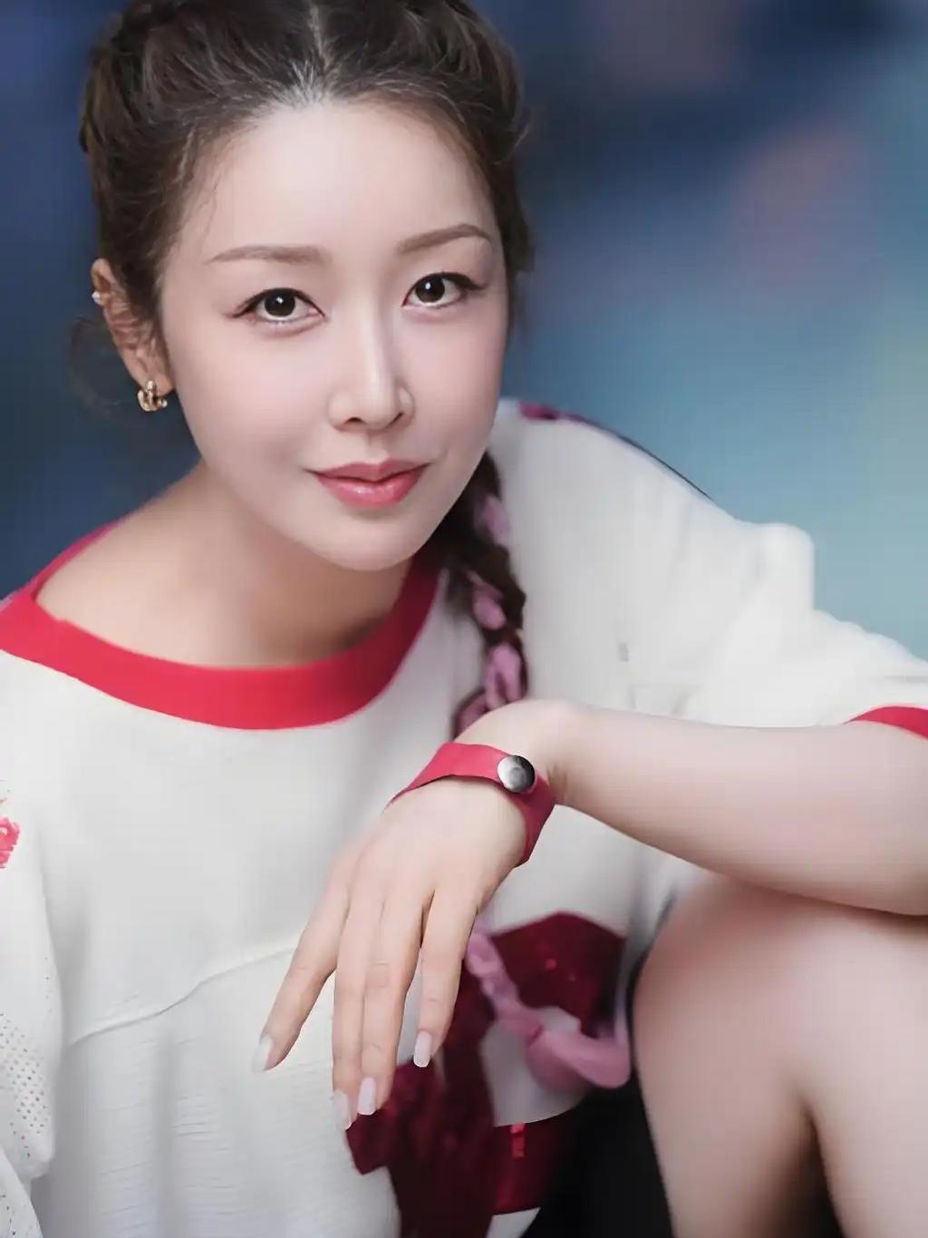 家喻户晓一首：祝你平安，历经坎坷终成人生赢家谁能想到，如今活成人生赢家的孙