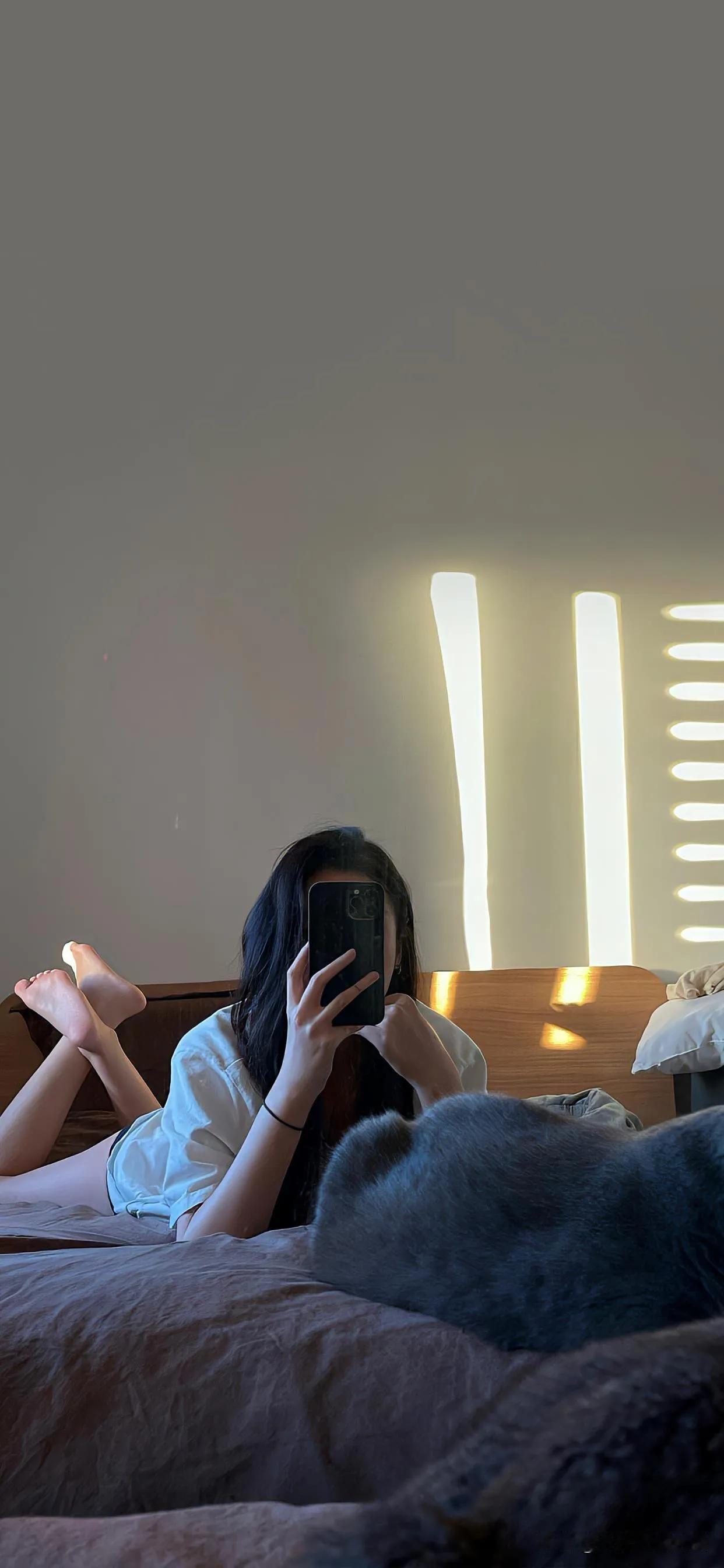 其实很多女人是双标的。我离婚后的那几年里，认识过一个餐饮店的服务员，小翠，27