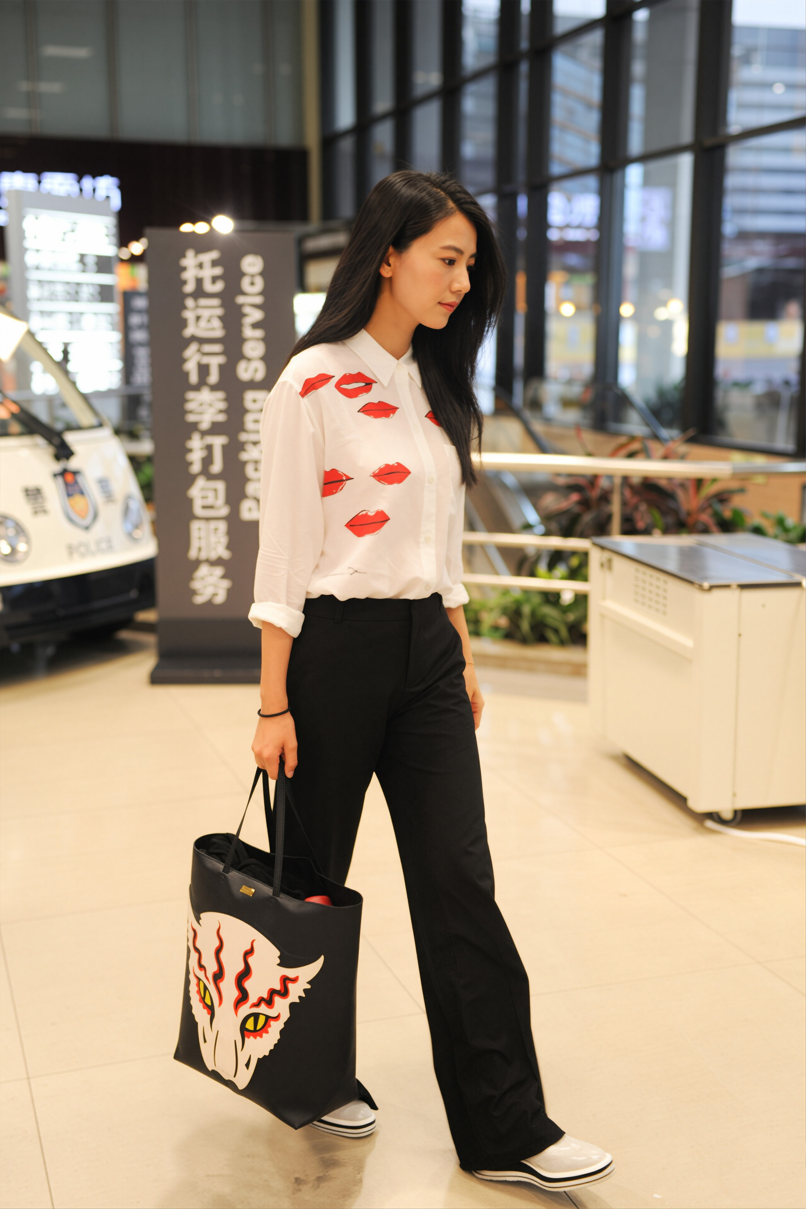 这机场穿搭，直接把久坐打工人的穿搭焦虑治好了😂你们久坐一天屁股会酸吗？圆圆姐这