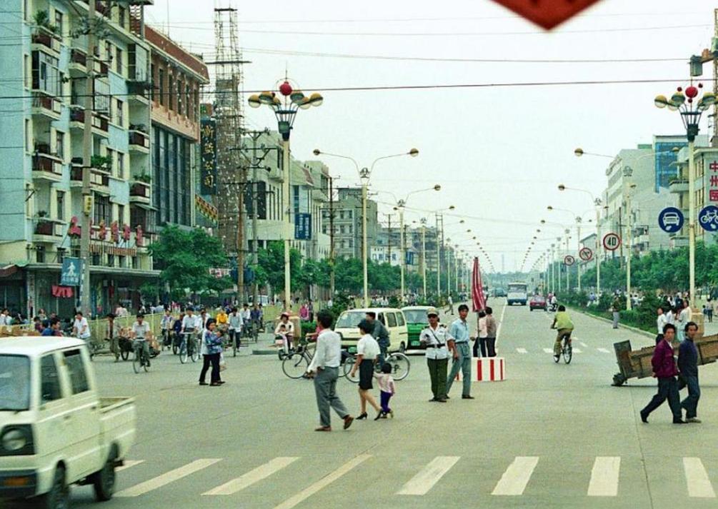 1996年7月21日深夜，杨灵芝以一种惨烈、血腥的方式结束了一个长期霸占她、凌辱