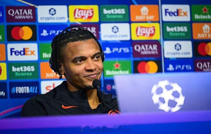 【国米必定买断阿坎吉】罗马诺消息：国际米兰对于从曼城租借的中卫阿坎吉，未来计划没