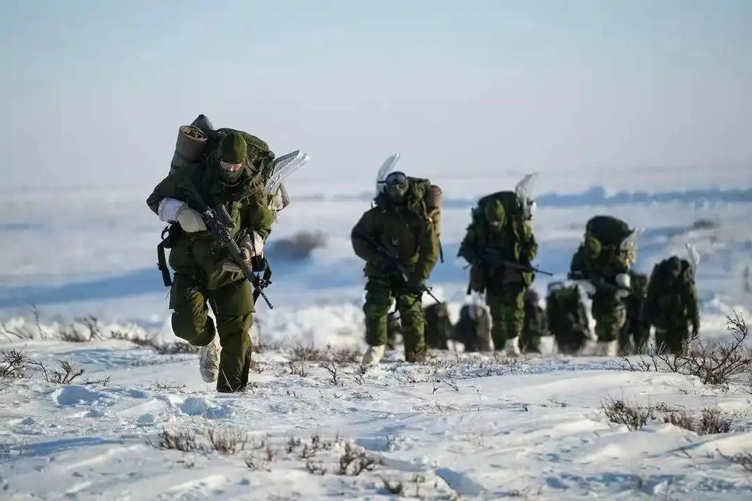100年来头一次，卡尼从中国回去后，加拿大军队模拟起了美国入侵1月20日，加