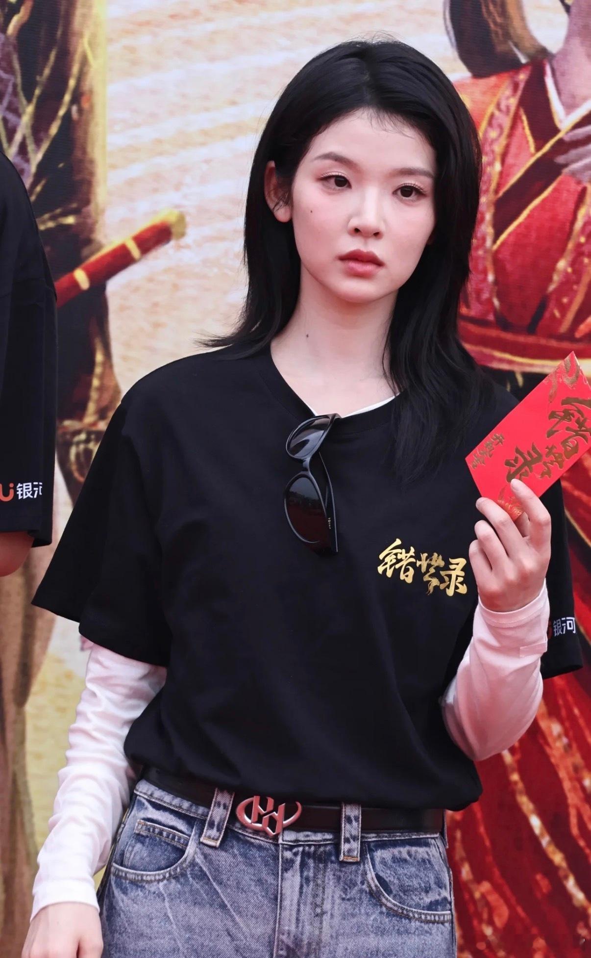 张淼怡错世录开机6月3日错世录在横店顺利开机，张淼怡携手敖瑞鹏合作仙侠新作，剧集