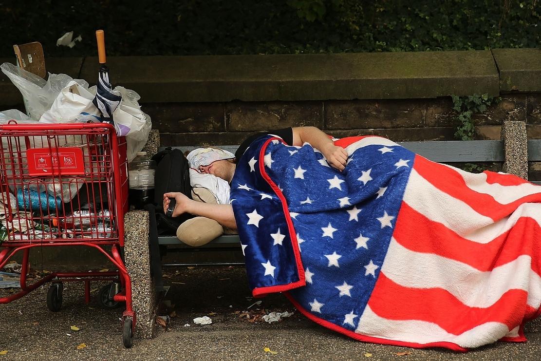 创造“斩杀线”一词，将美国虚构的“民主灯塔”的假象戳穿，让其赤裸裸地暴露在全球互