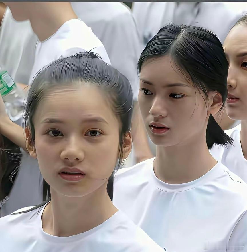 张婧仪是不是从小到大都长得一样啊张婧仪本人有多漂亮