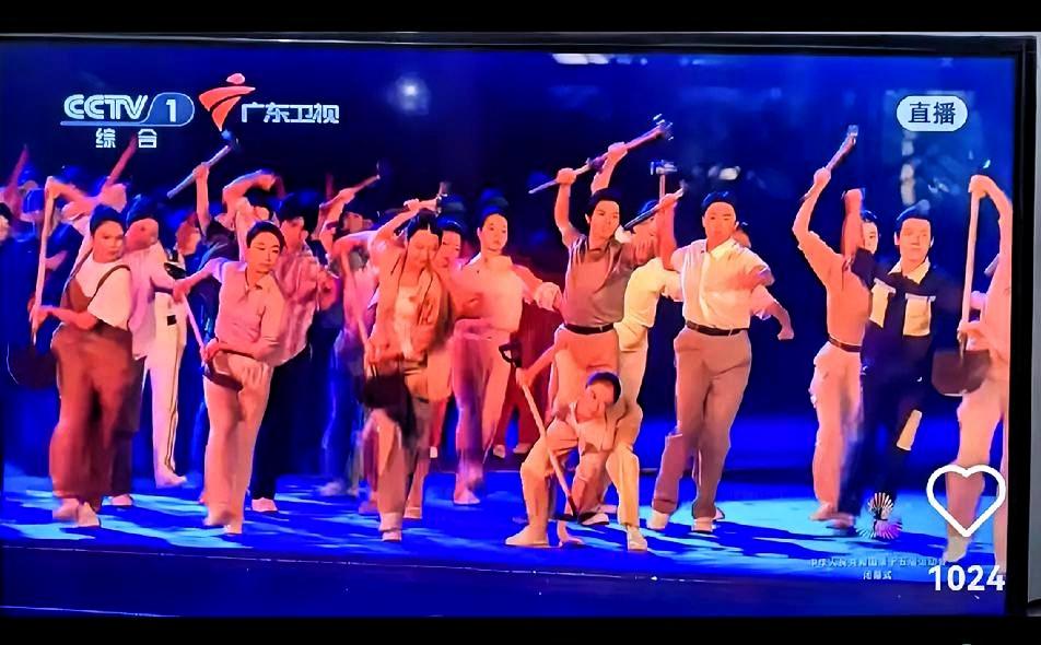 笑不活了！全运会闭幕式名场面炸屏！这搞笑一幕全网疯狂转发，看完笑到捶桌停不下来！