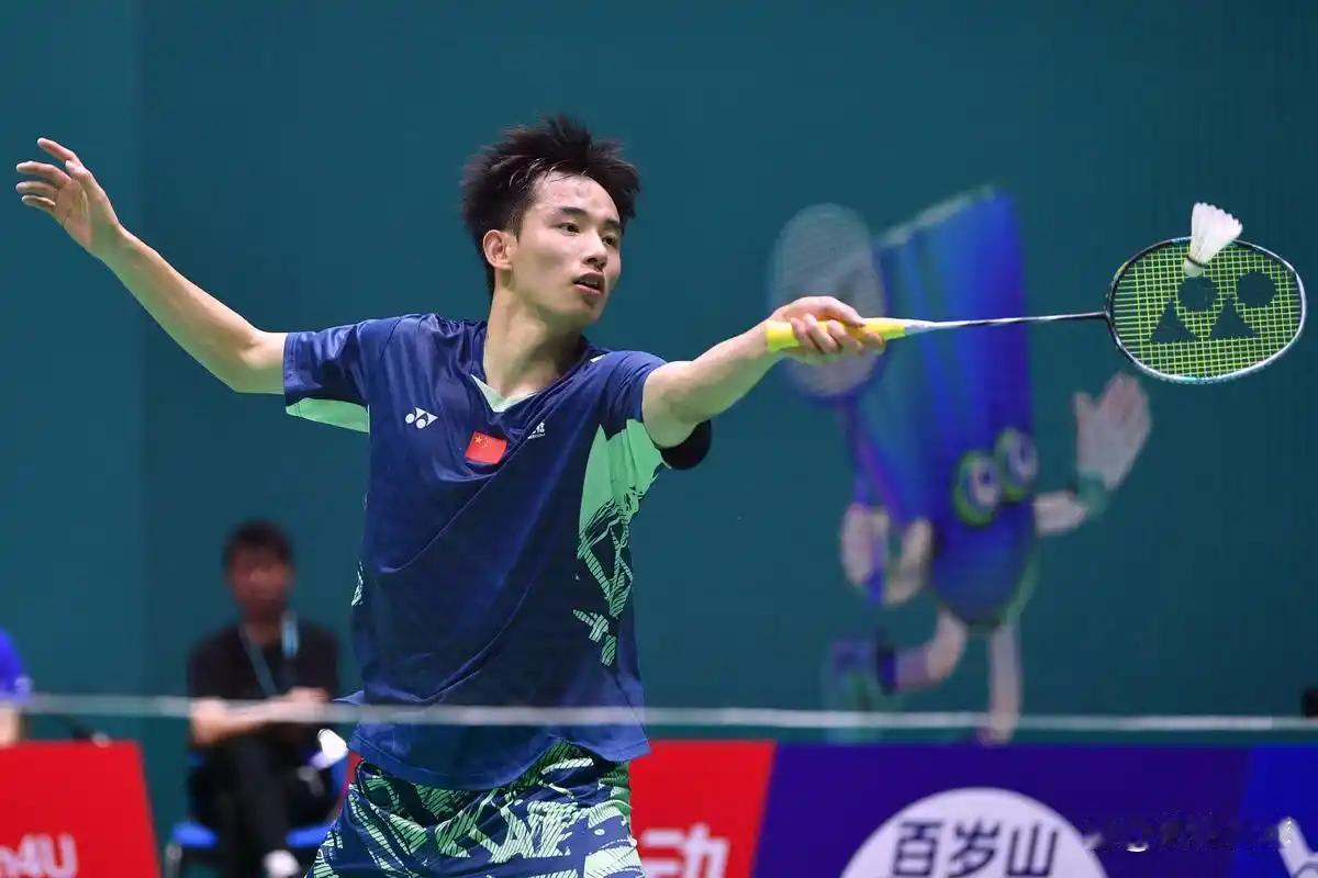 国羽今天总的战绩不错，仅有两场比赛输球。男单王正行1-2不敌骆建佑，大战三局虽败