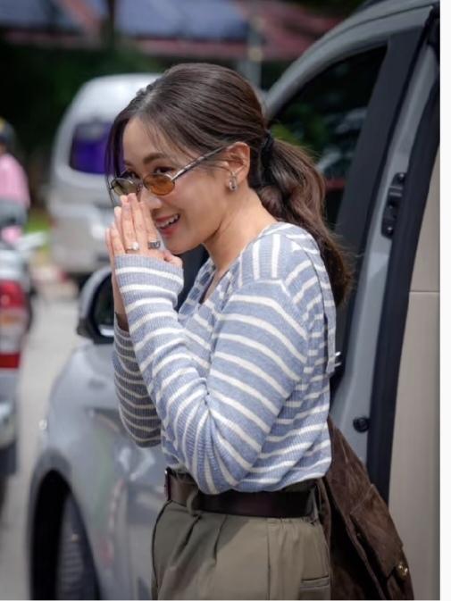 他信人生值了！今天是9月30日，星期一，大女儿萍通塔和大女婿来监狱探视他。萍通塔