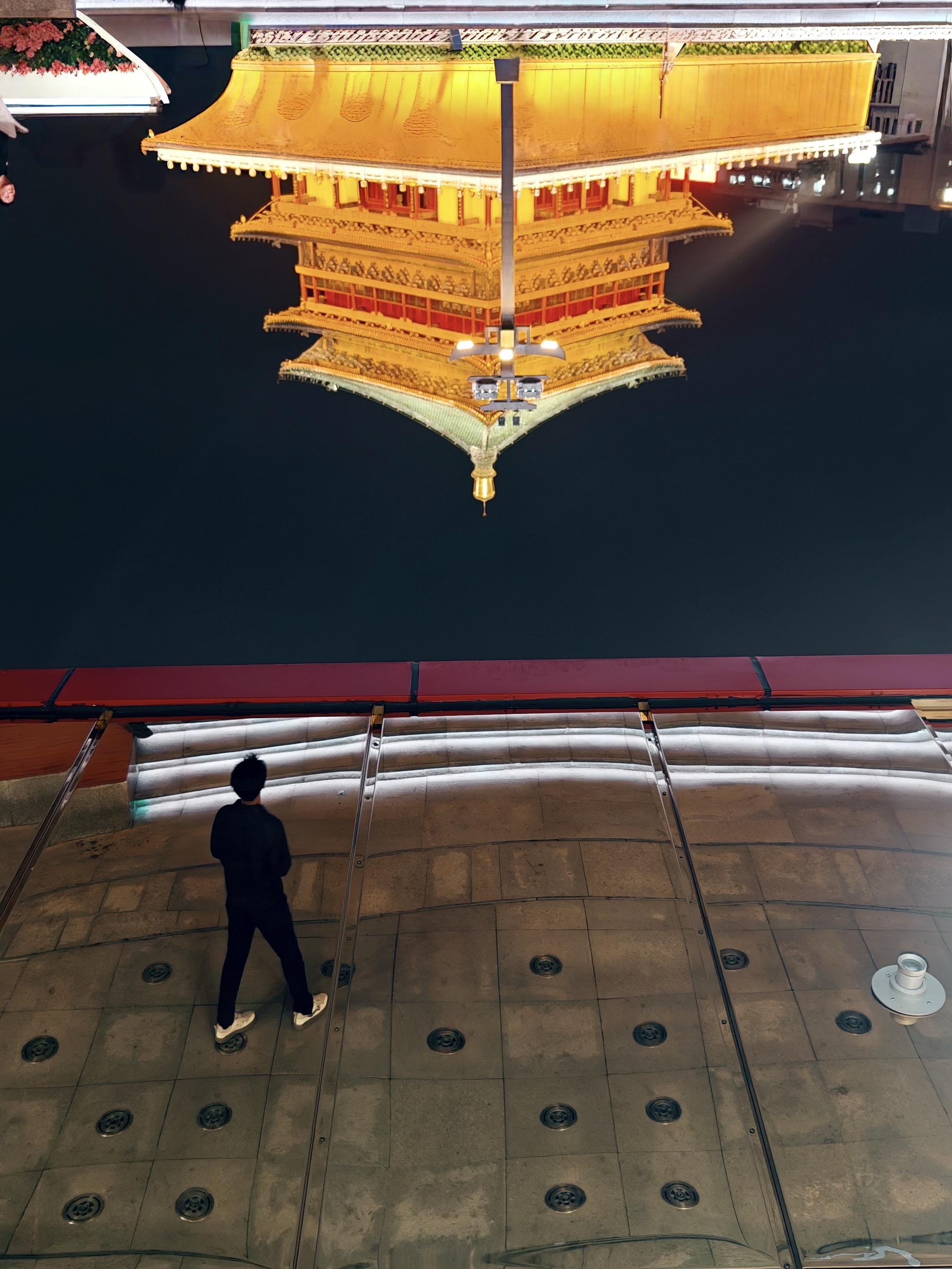 颠倒世界！📸 手机摄影隐藏玩法大公开。✨ 随手拍秒变大片的秘诀 👉...