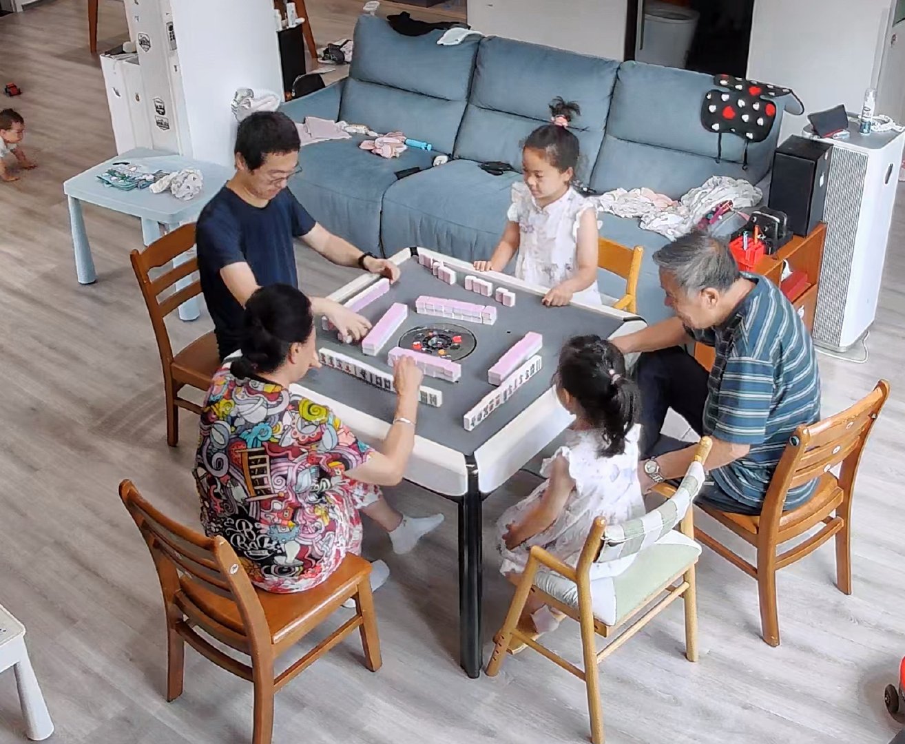 看妈妈多伟大，手痒，多宝你个拖油瓶