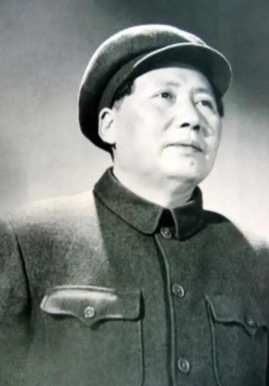 为什么有一些人，在战争年代对毛主席无比崇拜，建国后却对他不满？根源就在于毛主席不