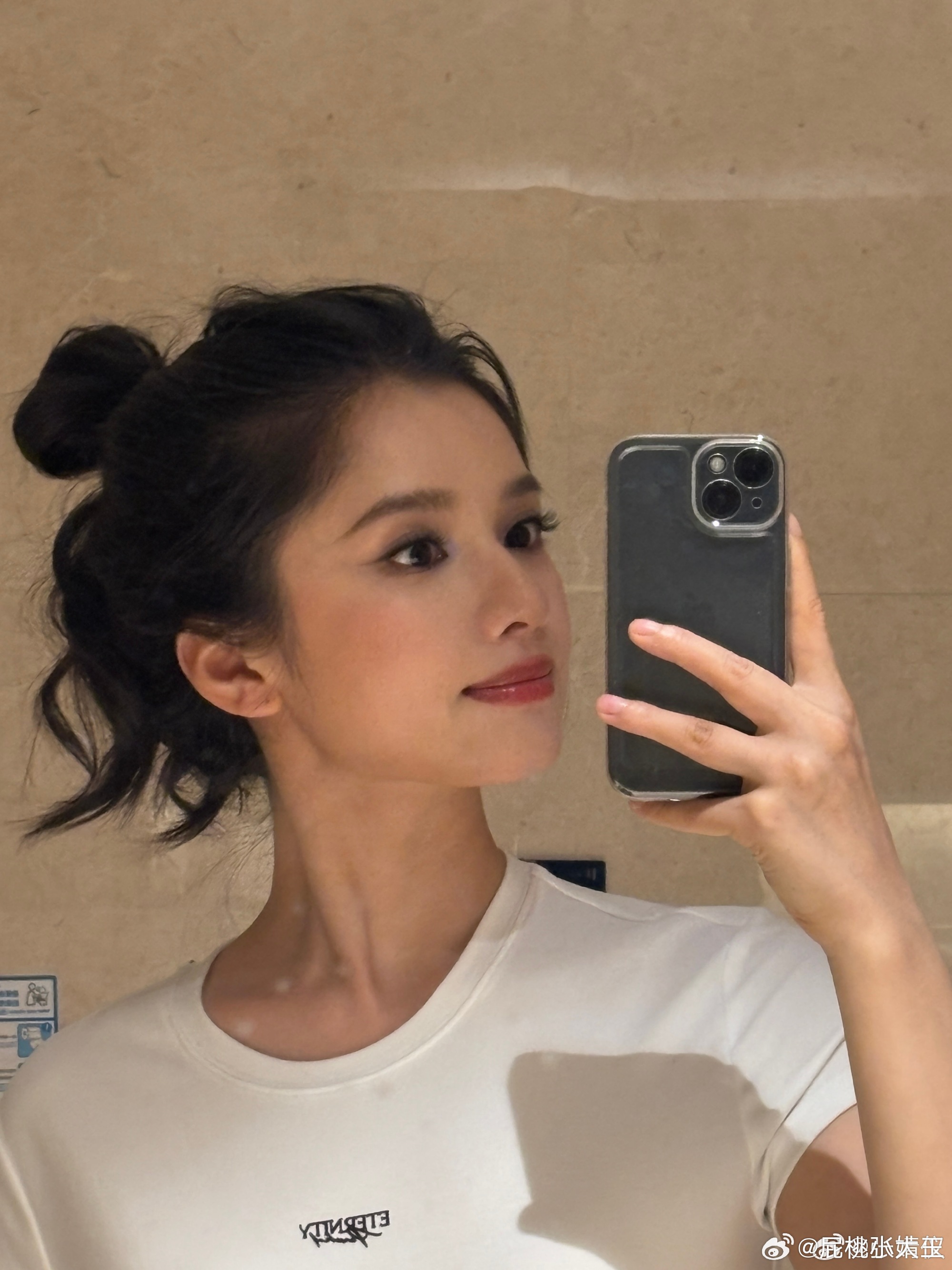 原来她是这种性格吗，我一直以为是话不多的那种张婧仪早期态度姐