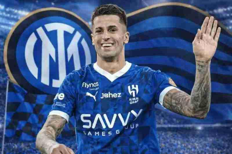 说一说坎塞洛的脾气。小因扎吉是个儒雅随和的教练，执教十几年从未听说和哪个球员闹矛