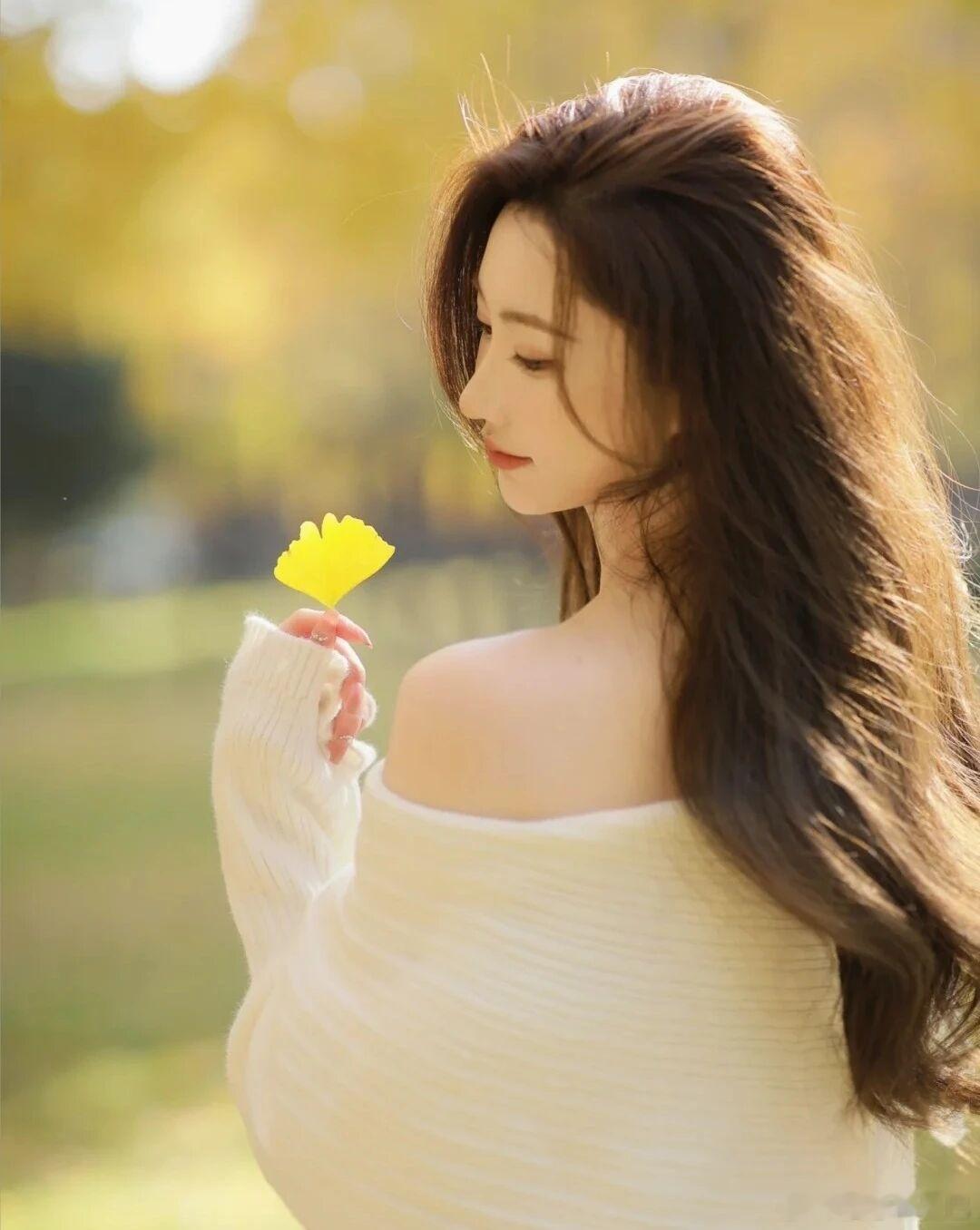 气质穿搭清纯女孩街拍