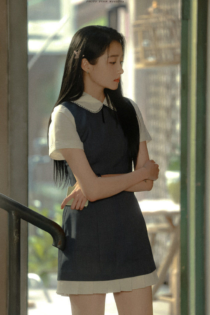 关晓彤是有点戏灵根的关晓彤的表演天赋尽显，刻画少女神态十分传神，情绪流转全在眼底