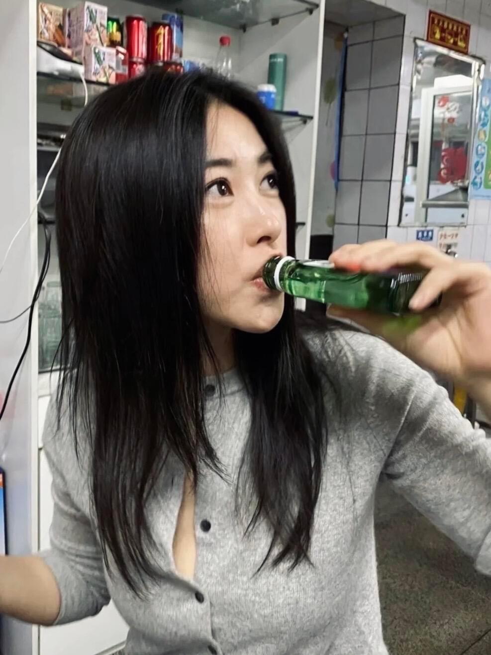 朱珠的气质好像在内娱独一份诶​​​