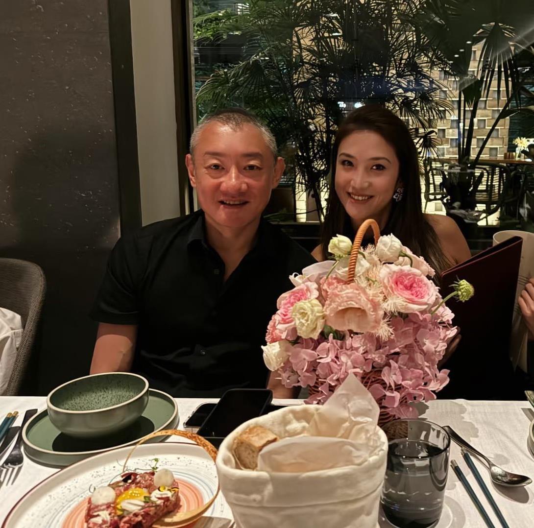 和汪小菲号称“京城四少”的汪雨名草有主了，终于结婚了！女方是小他十八岁的时尚博