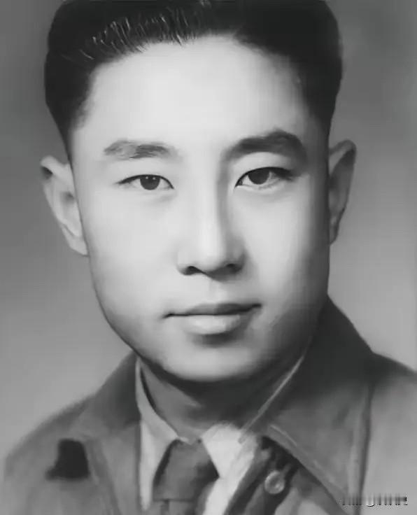 1938年，特务去小学抓地下党员杨文海，谁知刚到校门口，恰巧就碰到杨文海，特务赶