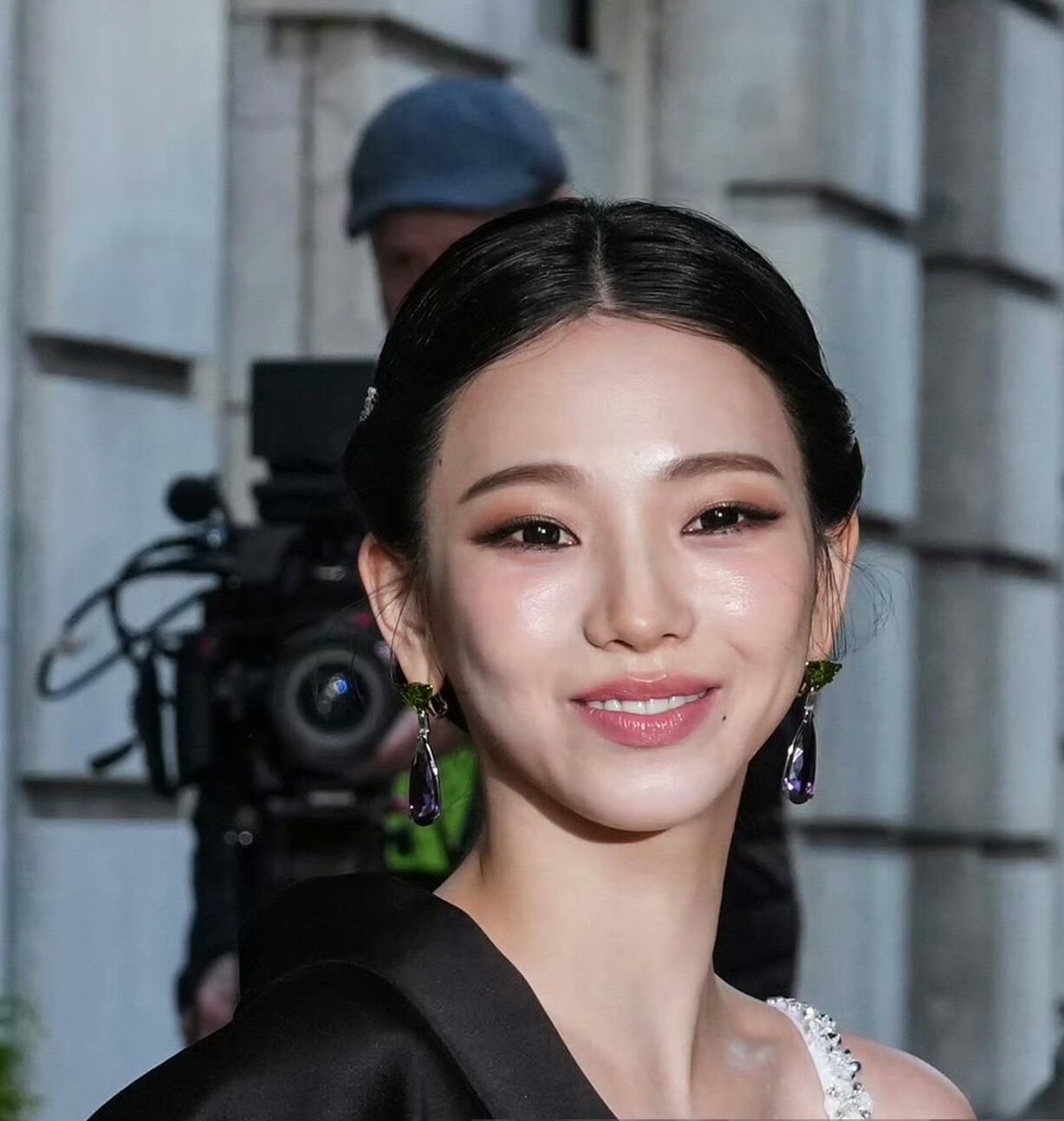 6姨就这样被队友秒了没见过笑的如此显老的爱豆