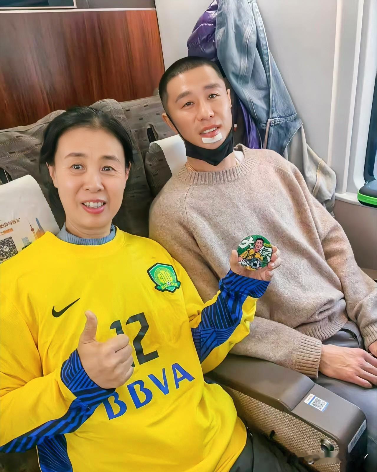 36岁的侯森给所有运动员提了个醒不管取得多好的成绩，也不能忘了支持自己的球