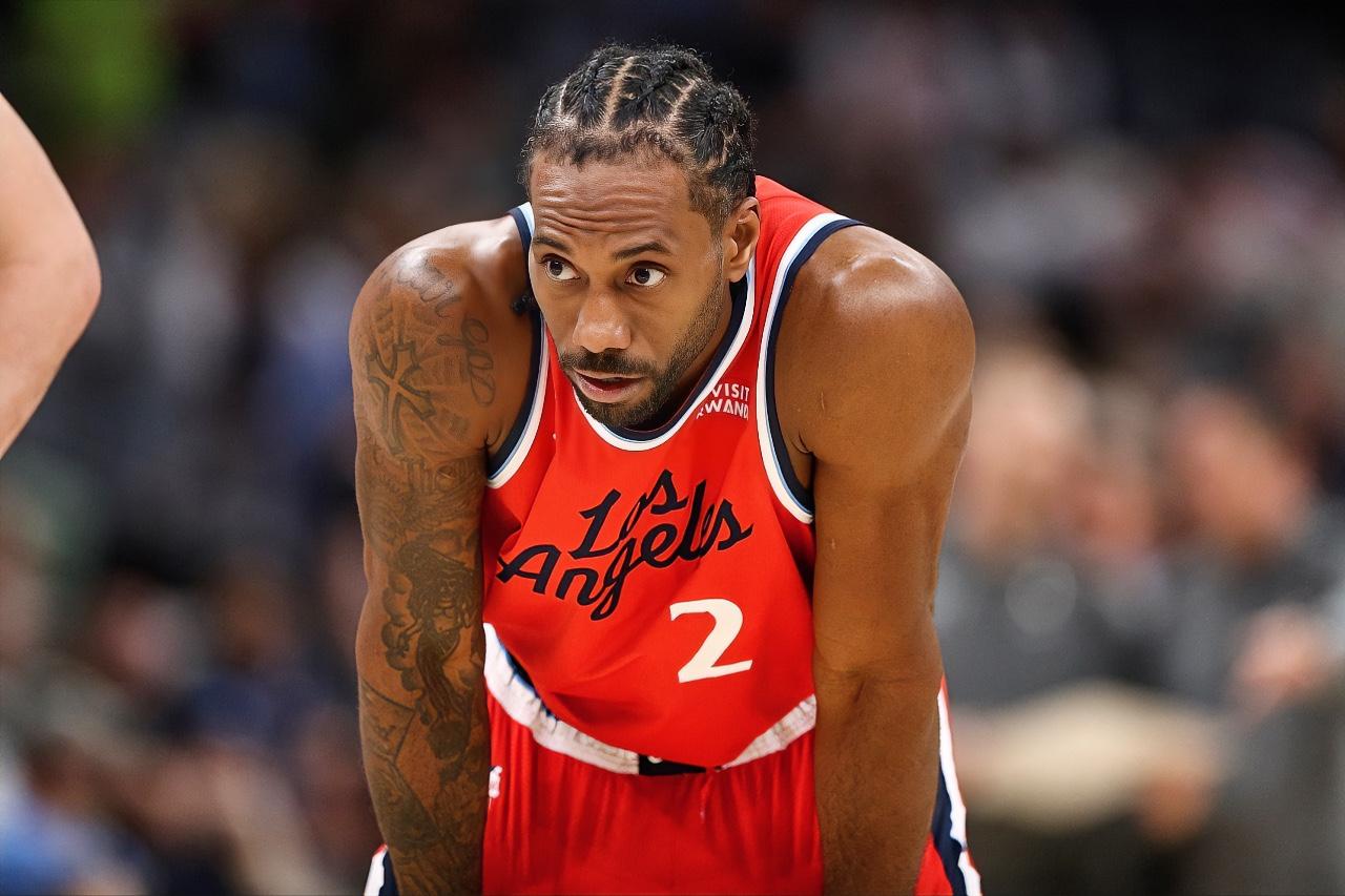 哈登：卡子哥，这快船是又要沉船啦？？？小卡：谁是你哥？不过这快船的伤病诅咒，真