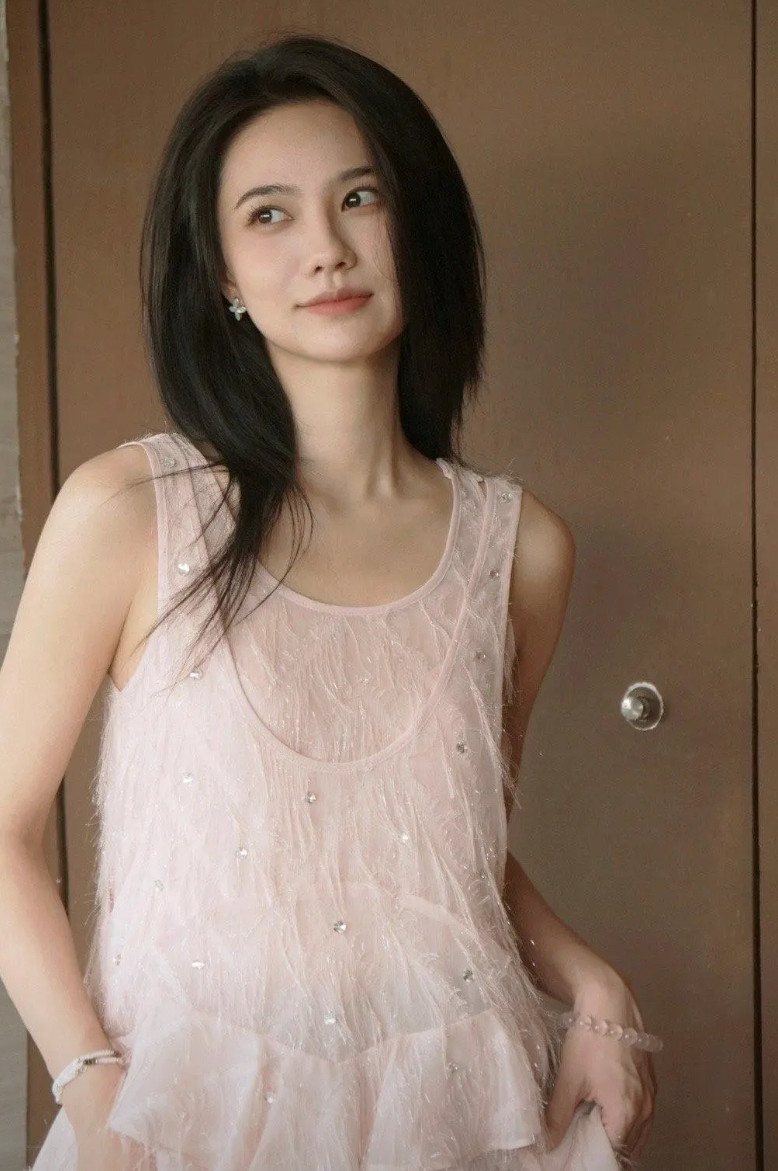 大家看看热播悬疑剧《命悬一生》中的这个女演员像不像高圆圆？《命悬一生》中饰演