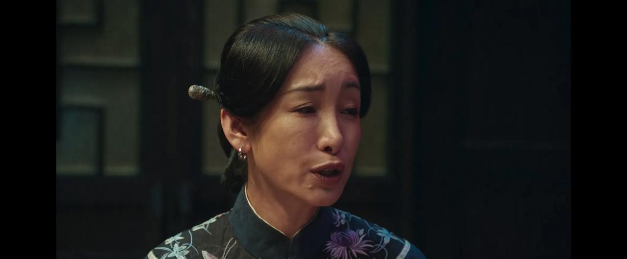 《生万物》宁苏苏回家就跟费左氏说了费二叔要租他们家的好地。费左氏听到后问她是，