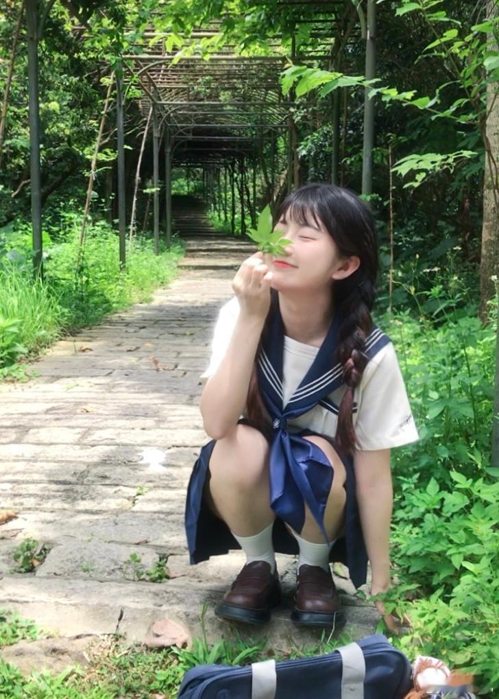 我是潮湿夏日里的小青苔🍀𓏲*🌿✩‧₊˚🍏​​​